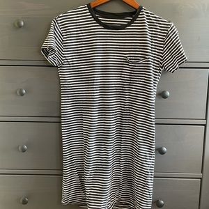 FREE SHIPPING 🖤Everlane striped t shirt dress